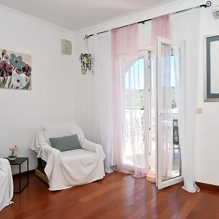 Vukman House Villa *