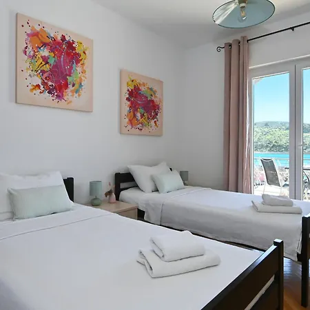 Vukman House Villa *